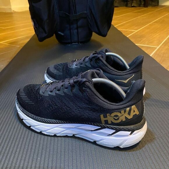 HOKA ONE ONE CLIFTON 7 - Women’s Running Shoes - SIZE 7.5 - Picture 2 of 11